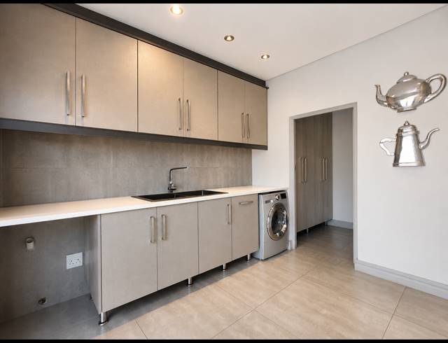 5 BEDROOM HOUSE FOR SALE IN THREE RIVERS EAST